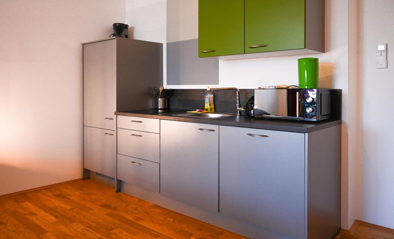 Backpacker Apartment Naschmarkt Wenen Buitenkant foto